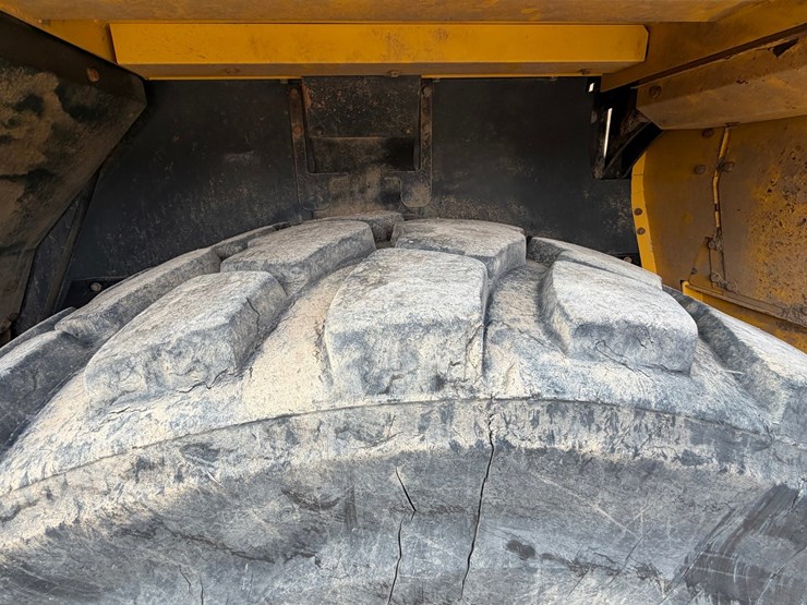 2018-komatsu-hm400-5-image-111