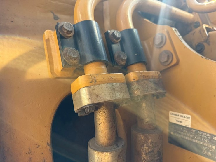 2017-caterpillar-988k-image-58