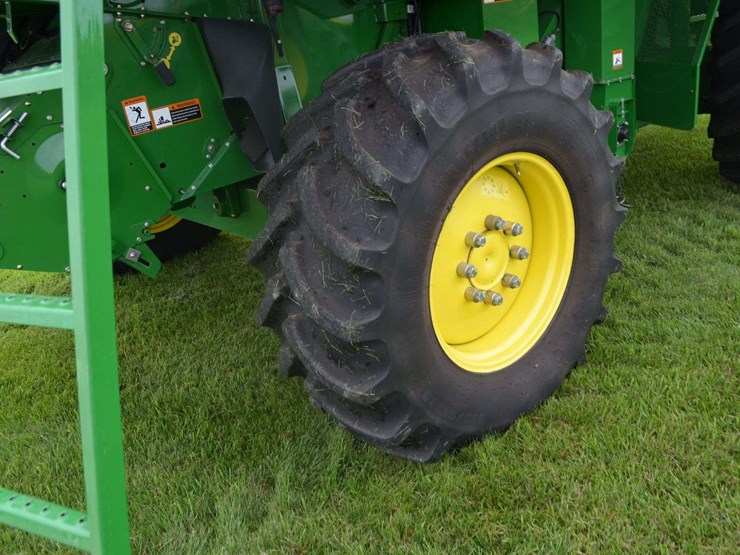 2012-john-deere-s550-image-46