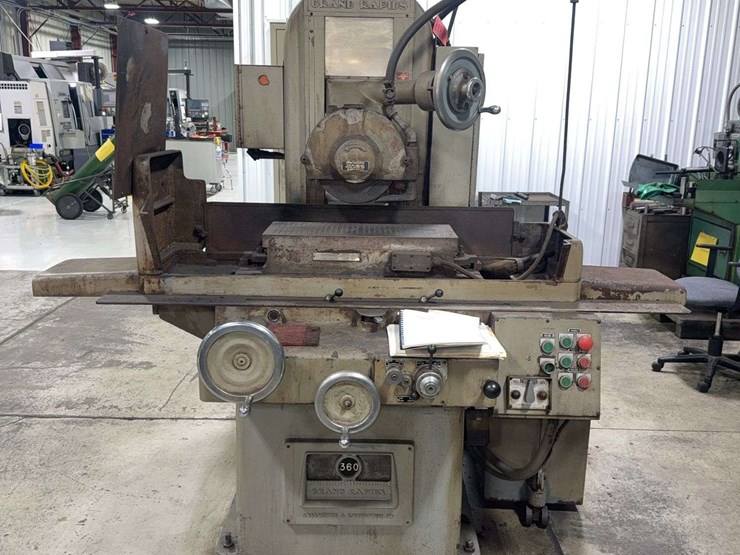 1973-grand-rapids-large-industrial-grinder-model:-360-s/n:-360282-image-1