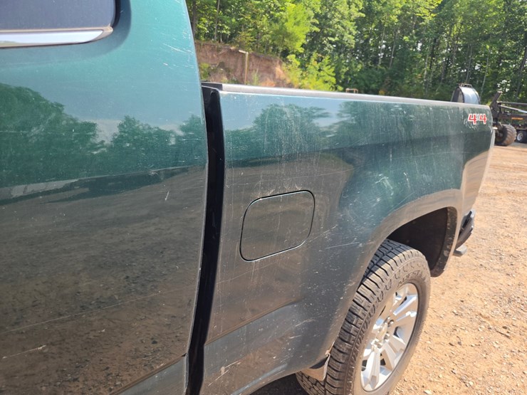 2015-chevrolet-colorado-image-17