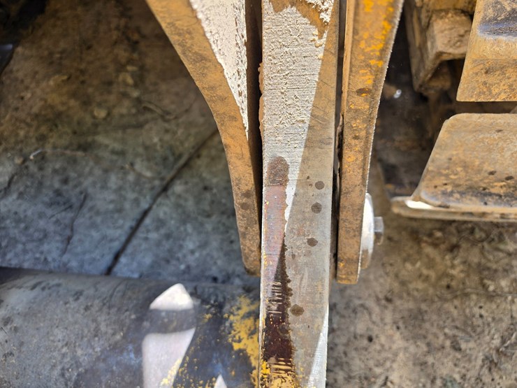 deere-555g-image-69