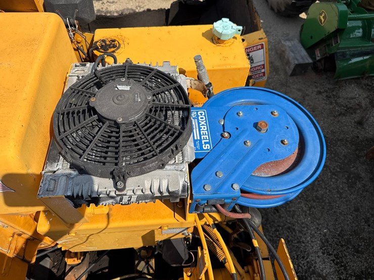 2009-leeboy-l8500t-image-46