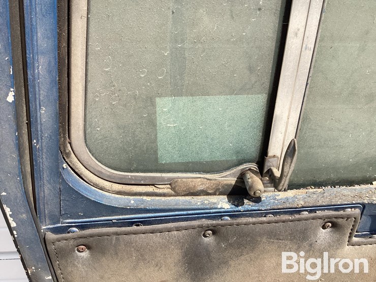 kenworth-front-passenger-side-bottom-latch-door-image-17