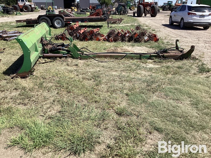 john-deere-12-image-8
