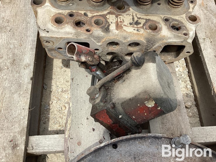 cummins-big-cam-heads,-15.5"-fly-wheel,-cab-jack,-rocker-box-w/-cover-image-15