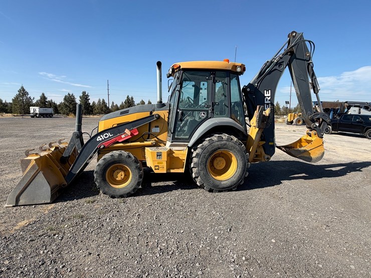 2017-deere-410l-image-2