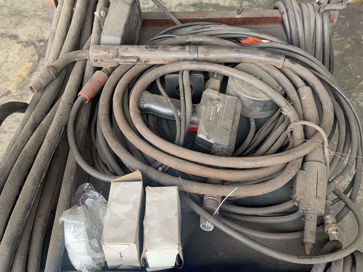miller-dialarc-250-ac/dc-constant-current-arc-welding-power-source-with-leads,-s/n:-jg008642,-1ph,-200/230/460v,-does-have-3phase-plug-image-3