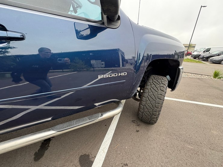 2009-chevrolet-2500-image-23