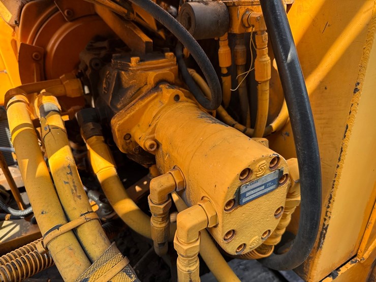 2009-leeboy-l8500t-image-38