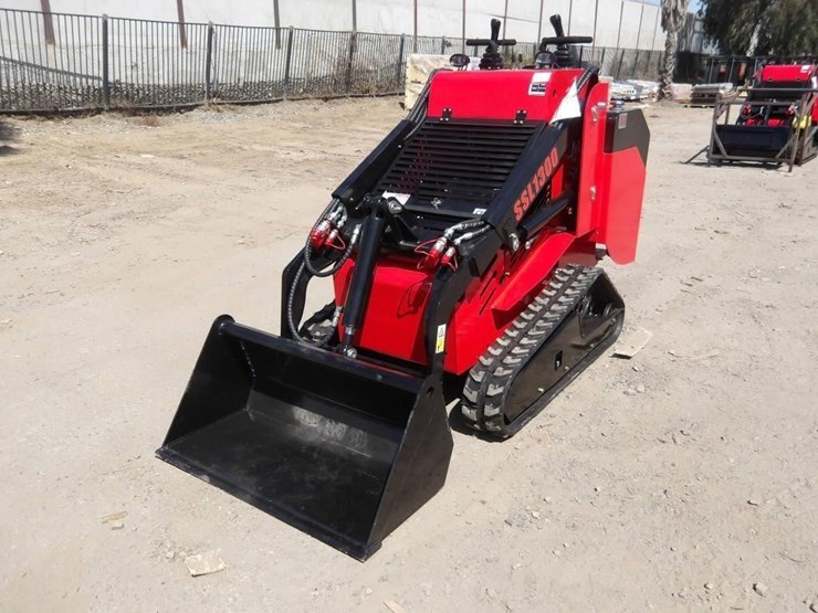 2026-sdlanch-ssl1300-skid-steer-loader-image-1