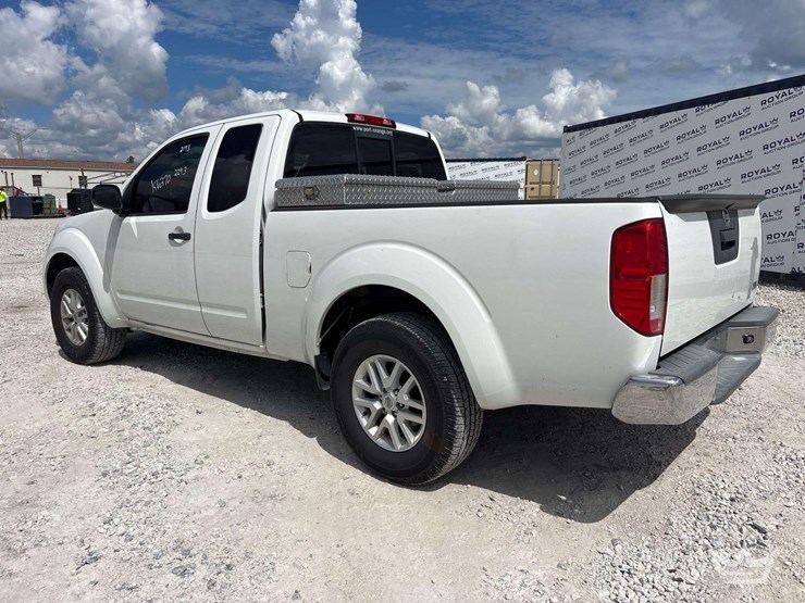 2018-nissan-frontier-image-4