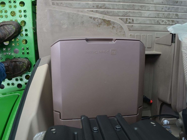 2012-john-deere-s550-image-93