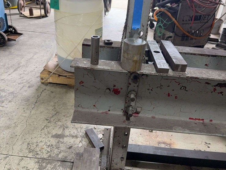 manley-80-ton-hydraulic-press,-3-phase-plug,-foot-pedal-control-image-6