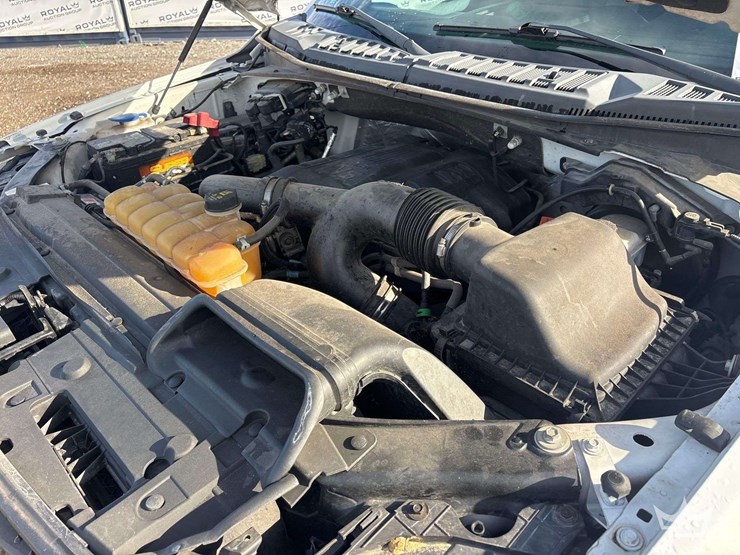2016-ford-f150-image-8