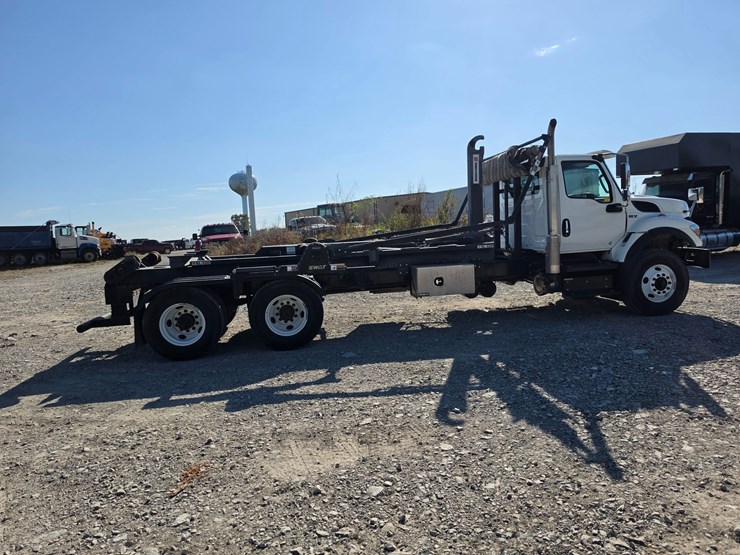#25286-•-2021-international-hv607-truck-image-22