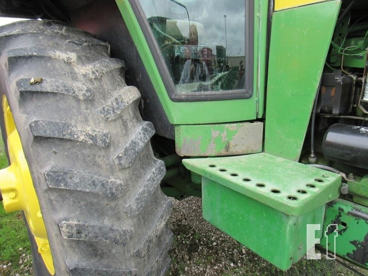 john-deere-4440-image-11