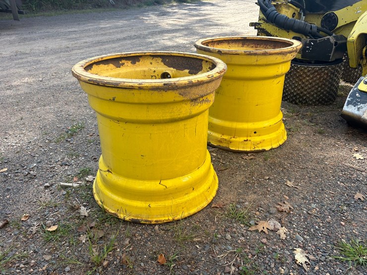 #2936-•-(2)-steel-rims-image-3