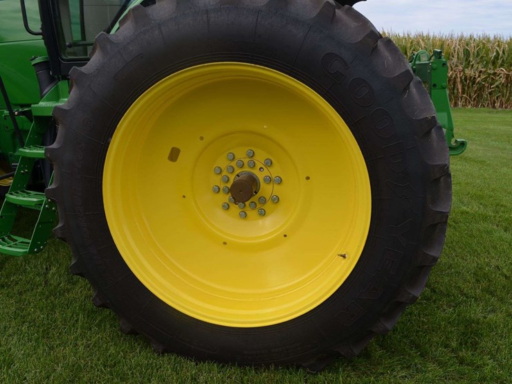 2011-john-deere-r-image-23