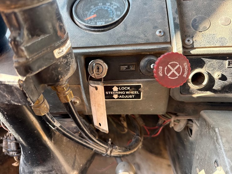 1992-mack-rb688s-image-70