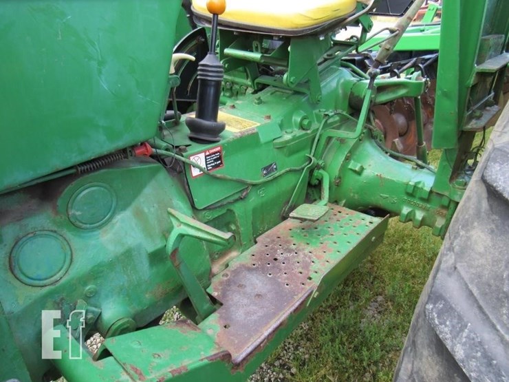 john-deere-2440-image-6
