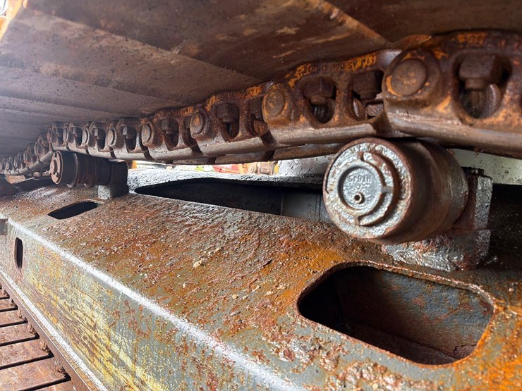 deere-225d-lc-image-10