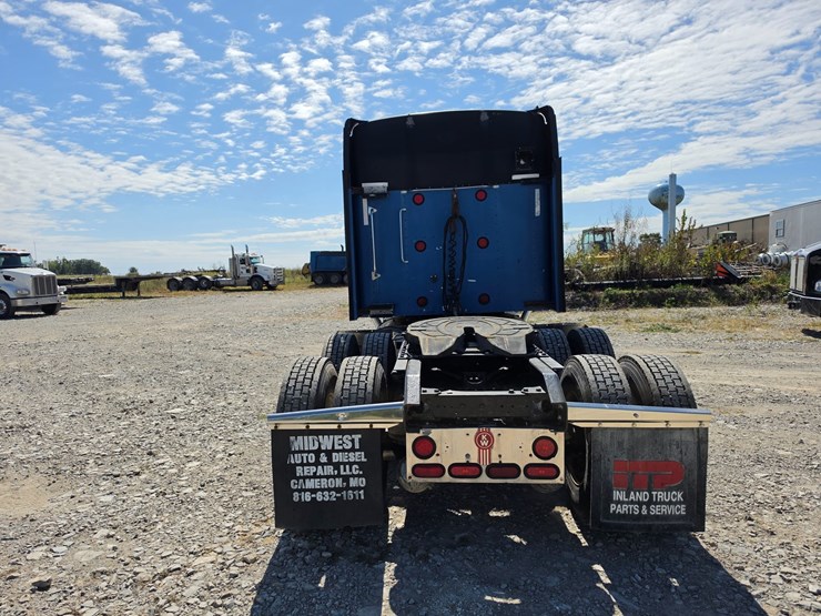 2003-kenworth-w900-image-17