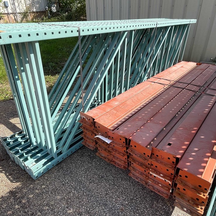 #4023 • Teardrop Pallet Racking (Shed)