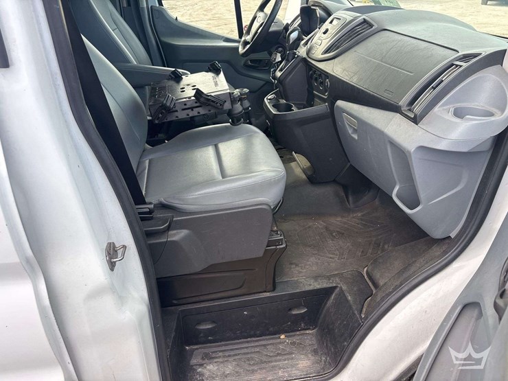 2017-ford-transit-image-23