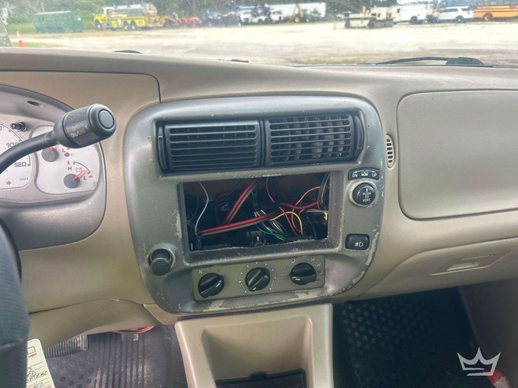 2003-ford-explorer-image-15
