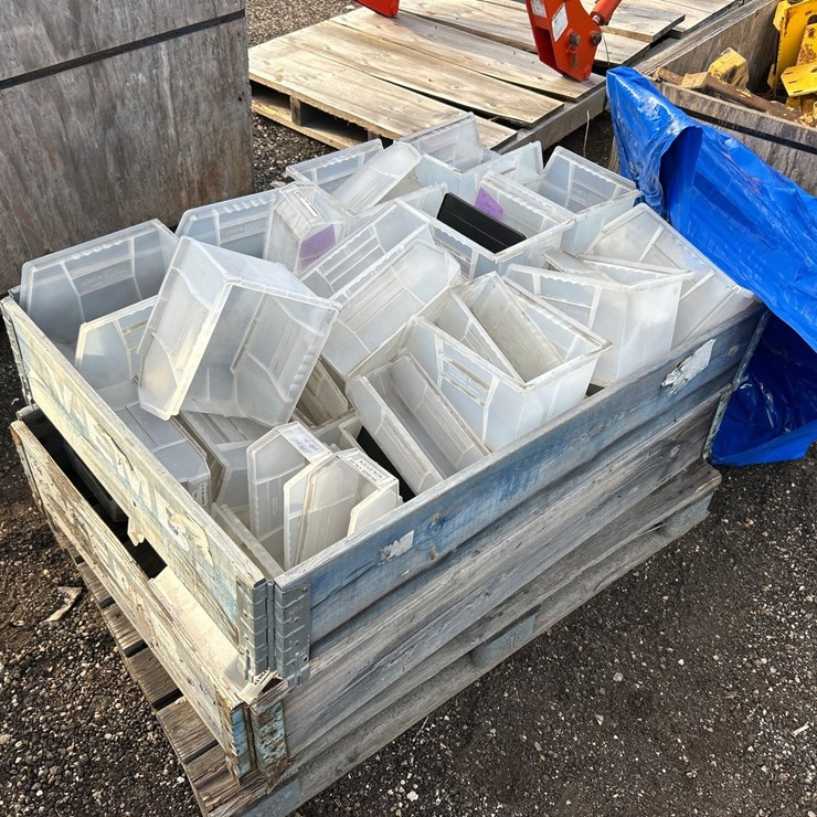 #2743 • Crate Of Clear Tool/Hardware Bins
