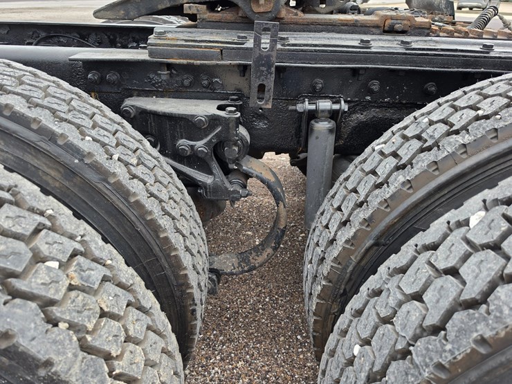 2007-kenworth-w900-image-114