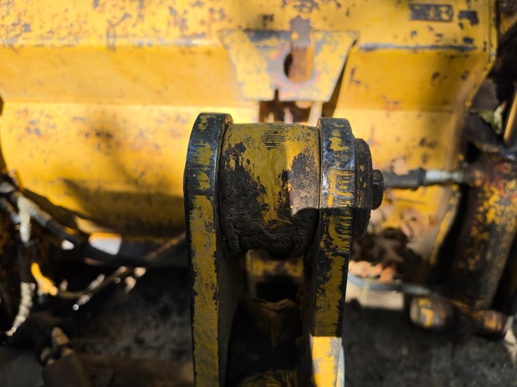 deere-555g-image-84