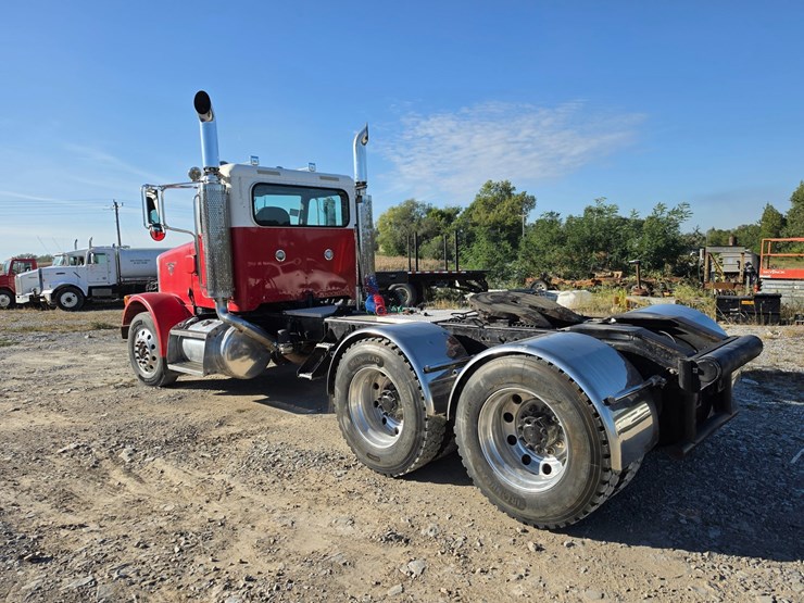 2006-peterbilt-378-image-11