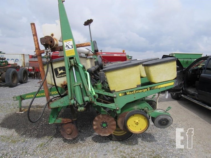john-deere-7200-image-3