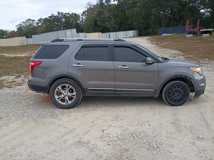 2013-ford-explorer-image-9