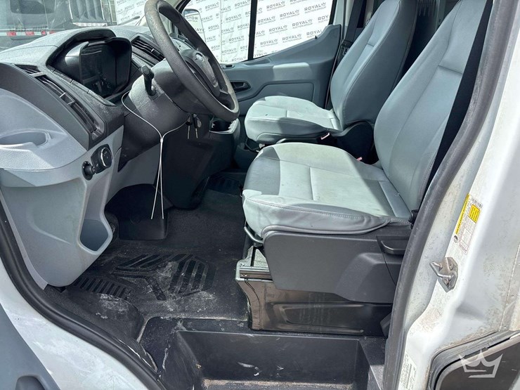 2016-ford-transit-image-12