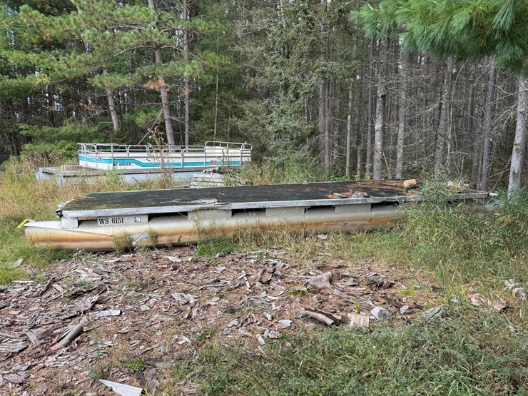 #3287-•-pontoon-boat-deck-image-2