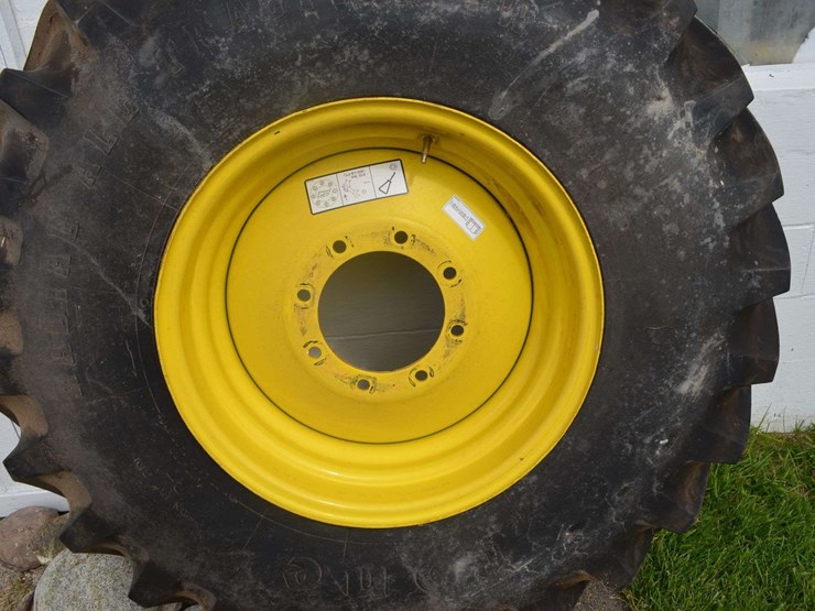 combine-rear-wheels-and-tires-image-8