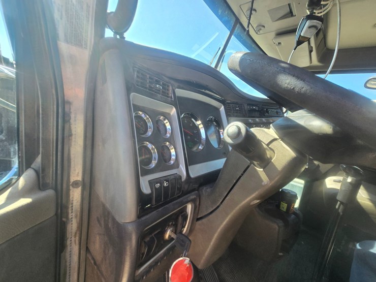 2008-kenworth-t800-image-64