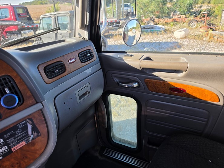 2006-peterbilt-378-image-56