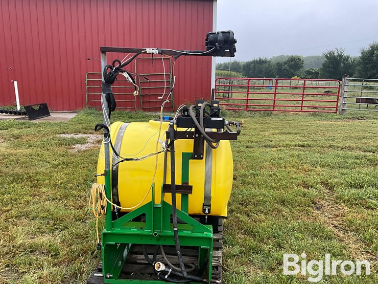 3-pt-mounted-sprayer-image-2