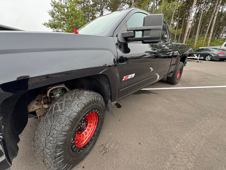 2015-chevrolet-silverado-1500-z71-image-11