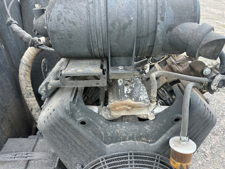 #2523-•-hot-mix-seal-coat-scm300r-hot-tar-wagon-image-10