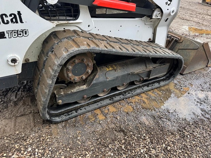 2016-bobcat-t650-image-18