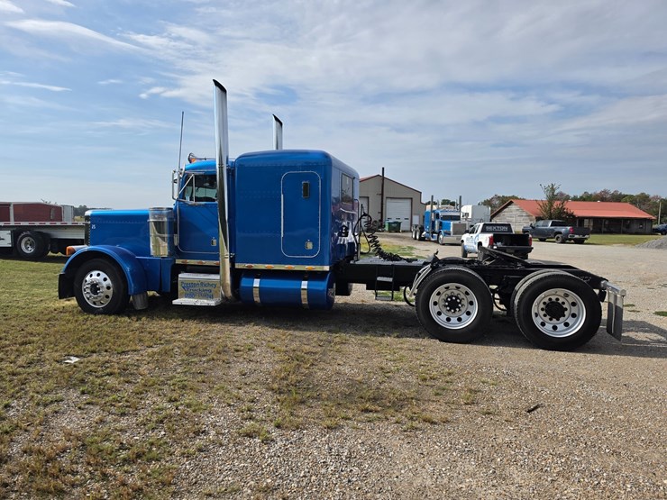 2006-peterbilt-379-image-5