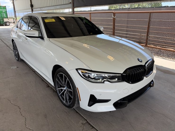 2021-bmw-330i-sdn-image-2