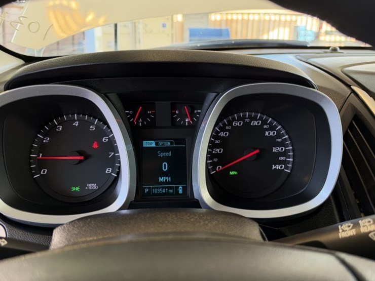 2016-chevrolet-equinox-image-16