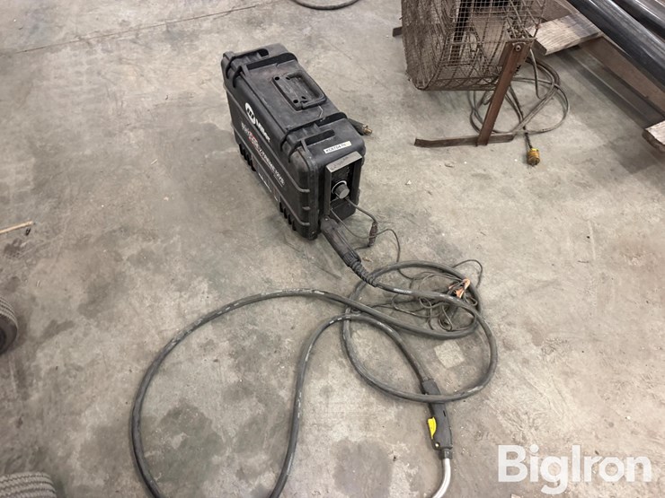 miller-x-treme-12vs-suitcase-welder-image-3
