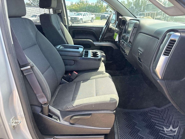 2017-chevrolet-silverado-1500-lt-image-20